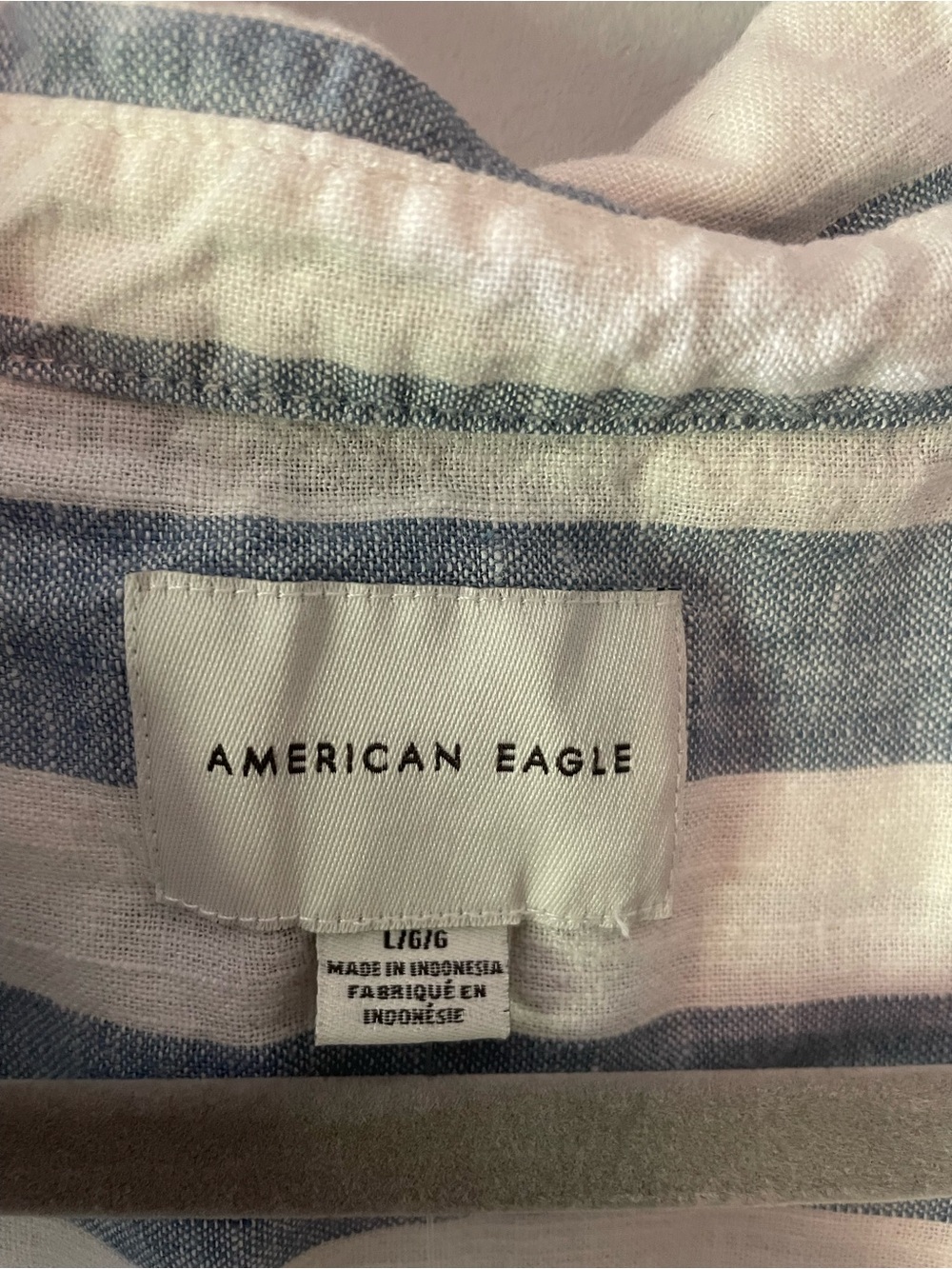 American Eagle Outfitters Blue and White Striped Cropped Button-Up - Picture 5 of 7